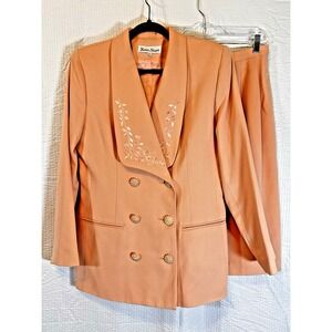 Karen Stuart Embossed Pastel Pink Granycore Church Skirt Suit Set 8 USA Office‎